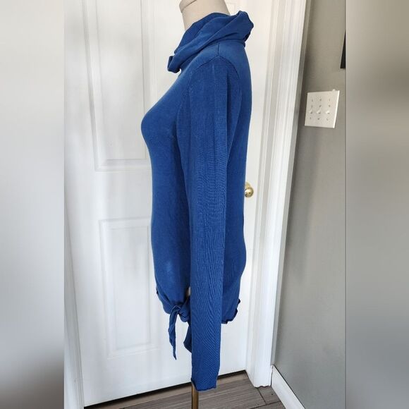 Vintage Le Chateau blue sweater - Size Medium - Picture 3 of 9